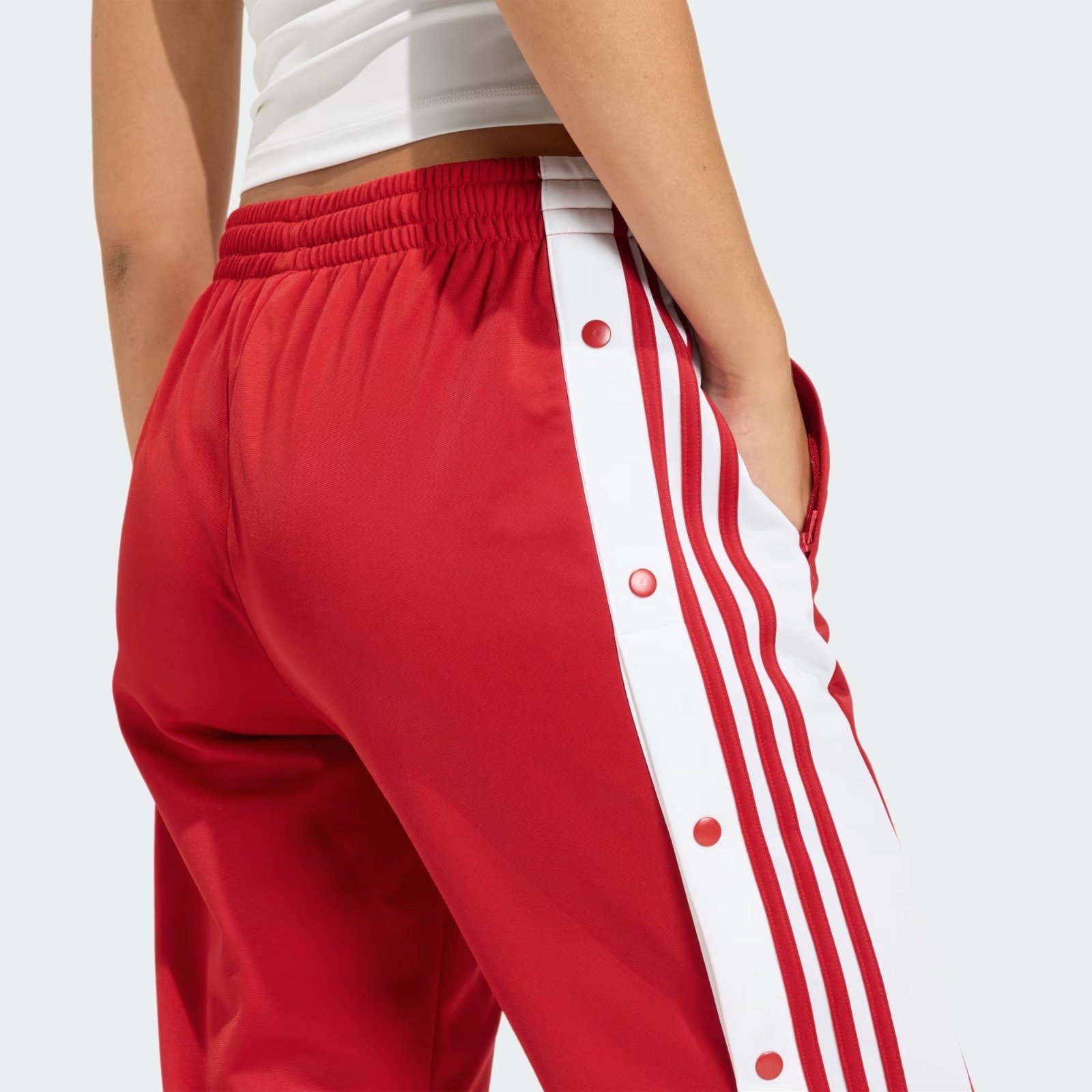 Adidas Adibreak Track Pants Red KD6324 – Pantalones Mujer Talla m - Image 3