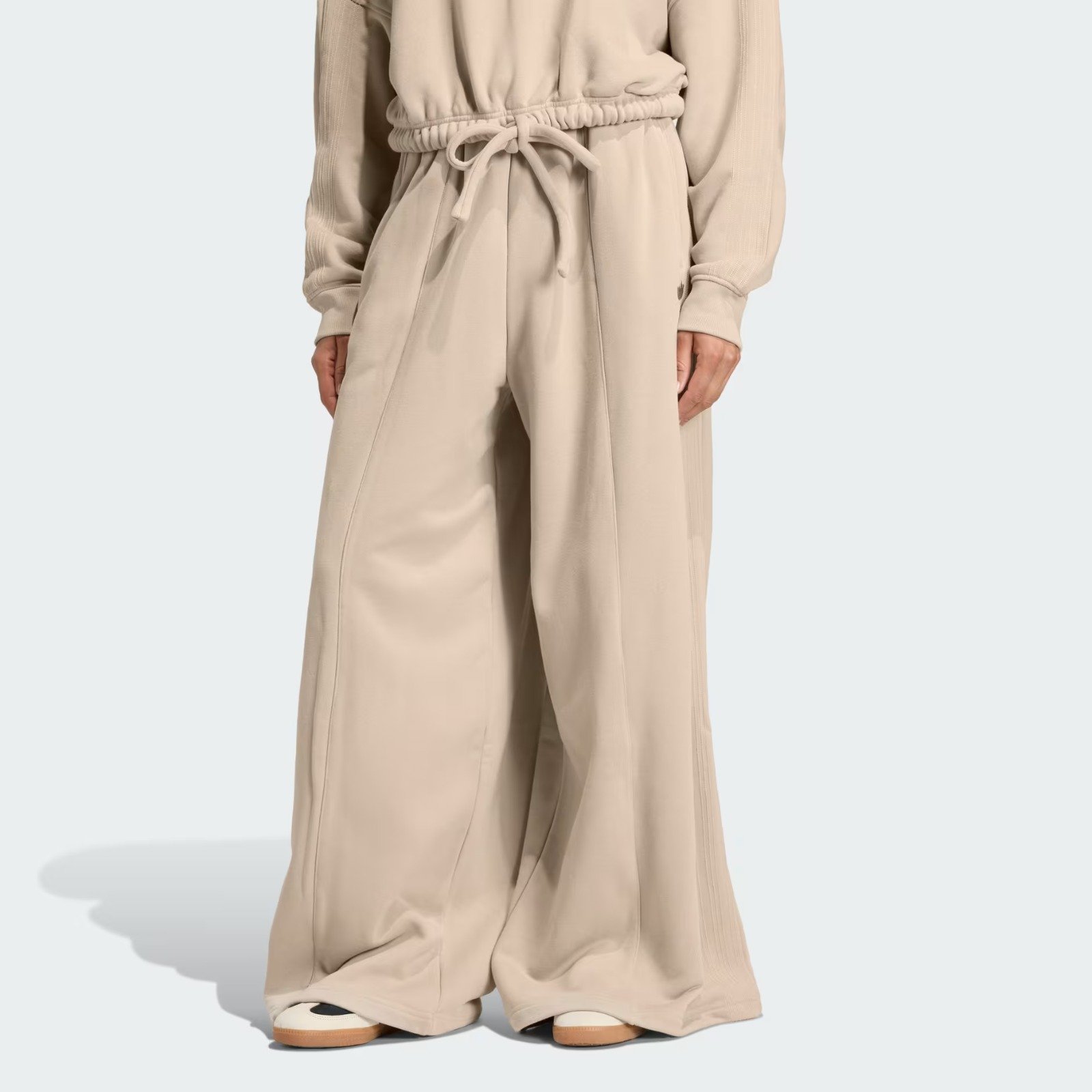 Adidas Wide Jogger Beige KC8864 – Pantalón Mujer Talla M - Image 4