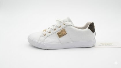 GBG Los Angeles Dafna – Zapatillas Blancas con Detalles Marrón y Dorado – Talla 5.5