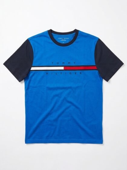 Franela Tommy Hilfiger Regular Fit Colorblock Franja Tricolor - Azul Rey y Marino - Talla L